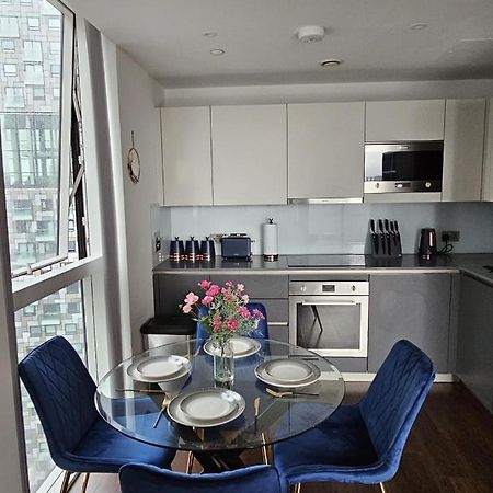 2 Bed Luxurious Apartments Canary Wharf London Ngoại thất bức ảnh