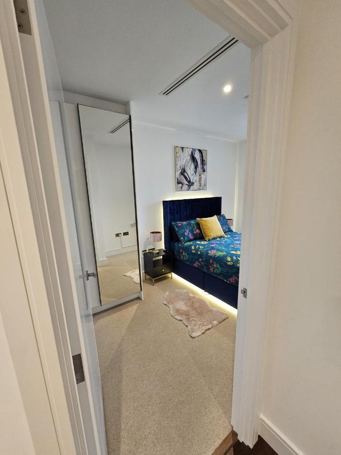 2 Bed Luxurious Apartments Canary Wharf London Ngoại thất bức ảnh