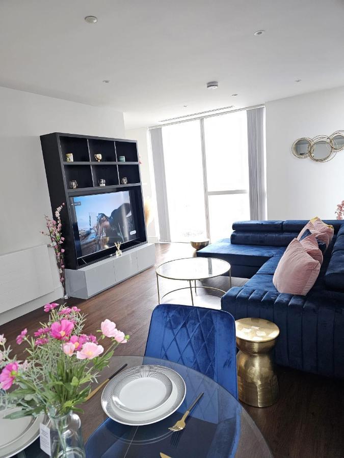 2 Bed Luxurious Apartments Canary Wharf London Ngoại thất bức ảnh