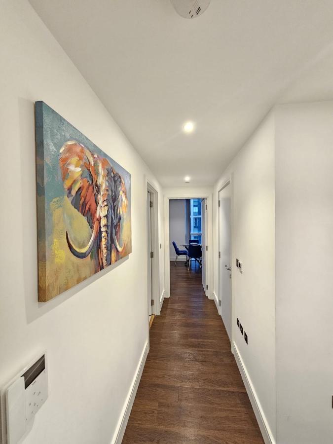 2 Bed Luxurious Apartments Canary Wharf London Ngoại thất bức ảnh
